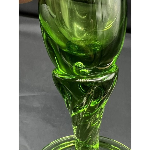 Bud Vase Danish Design Hand Crafted Green Blown Glass Made In Italy 10" Tall - Picture 2 of 12